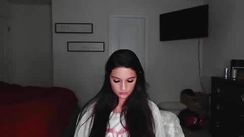 Snapshot of svtf2323 chatting on 10.29.25 SV online show from 10.29.25