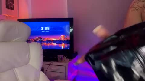 Snapshot of sweeetbabyy22 chatting on 07.27.26 Valeria online show from 07.27.26