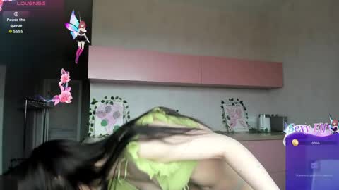 Snapshot of sweeety_peach chatting on 05.23.26 sweeety_peach online show from 05.23.26