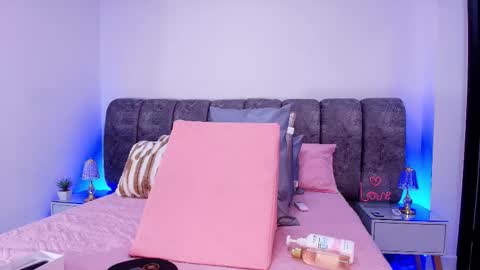 Debora  online show from 11.14.25