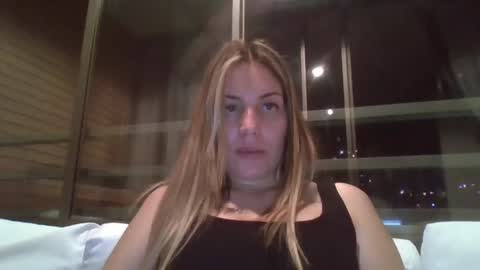 Snapshot of sweet__alana chatting on 01.19.25 Sweet alana online show from 01.19.25