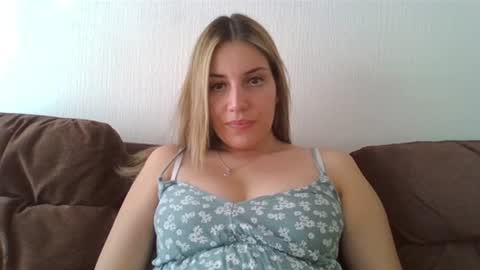 Snapshot of sweet__alana chatting on 02.05.25 Sweet alana online show from 02.05.25