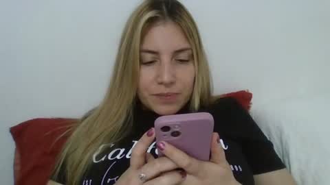 Snapshot of sweet__alana chatting on 10.14.25 Sweet alana online show from 10.14.25