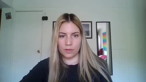 Snapshot of sweet__alana chatting on 10.14.25 Sweet alana online show from 10.14.25