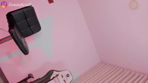 Snapshot of sweet__giirl chatting on 07.28.26 Cell Me Andrea online show from 07.28.26
