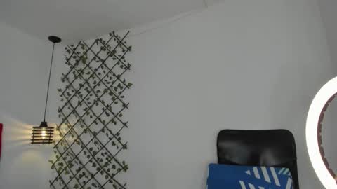 Snapshot of sweet__mature chatting on 11.17.25 Carolina online show from 11.17.25