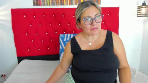 Snapshot of sweet__mature chatting on 12.18.25 Carolina online show from 12.18.25