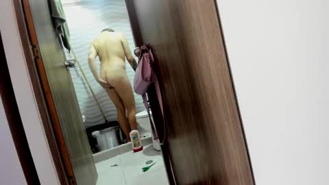 Snapshot of sweet__suck69bitch chatting on 12.31.24 sweet__suck69bitch online show from 12.31.24