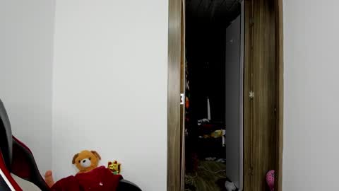 Snapshot of sweet__suck69bitch chatting on 01.26.25 sweet__suck69bitch online show from 01.26.25