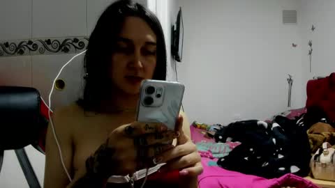 Snapshot of sweet__suck69bitch chatting on 05.27.26 sweet__suck69bitch online show from 05.27.26