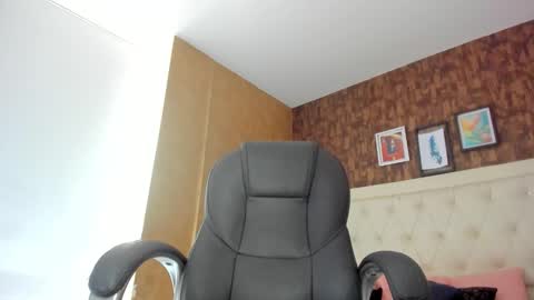 Vanessa online show from 03.11.26