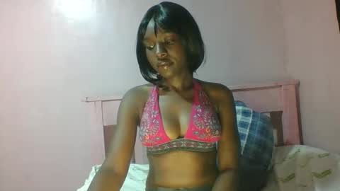 Snapshot of sweet_aaliya chatting on 05.19.26 Aaliya online show from 05.19.26