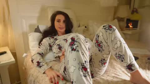 free  online show from 12.14.25