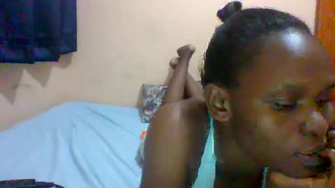 Snapshot of sweet_adora chatting on 02.09.25 sweet_adora online show from 02.09.25