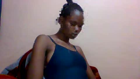 Snapshot of sweet_adora chatting on 02.11.25 sweet_adora online show from 02.11.25