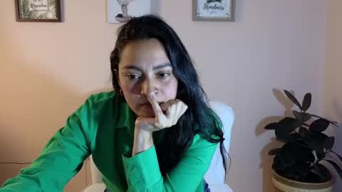 Snapshot of sweet_ahinara chatting on 01.22.25 sweet_ahinara online show from 01.22.25