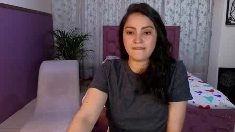 Snapshot of sweet_ahinara chatting on 09.08.25 sweet_ahinara online show from 09.08.25