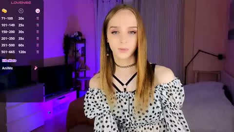 Snapshot of sweet_ali3s chatting on 09.19.25 Call me Alis   online show from 09.19.25