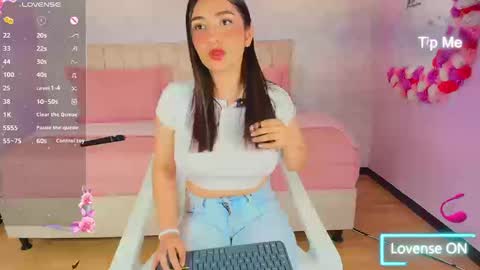 sweet_artemiis online show from 11.15.25