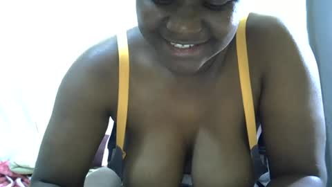 Snapshot of sweet_bellah66 chatting on 06.27.26 Bellah online show from 06.27.26