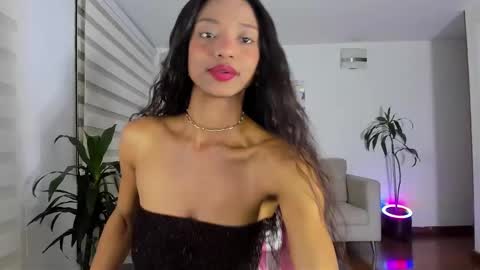Snapshot of sweet_brunette88 chatting on 12.11.24 sweet_brunette88 online show from 12.11.24