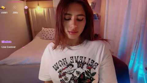 Snapshot of sweet_cami1 chatting on 11.10.25 Camila online show from 11.10.25