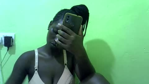 Snapshot of sweet_cherie1 chatting on 02.12.26 sweet_cherie1 online show from 02.12.26