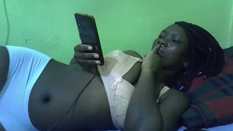 Snapshot of sweet_cherie1 chatting on 05.12.26 sweet_cherie1 online show from 05.12.26