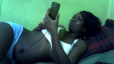 Snapshot of sweet_cherie1 chatting on 05.20.26 sweet_cherie1 online show from 05.20.26