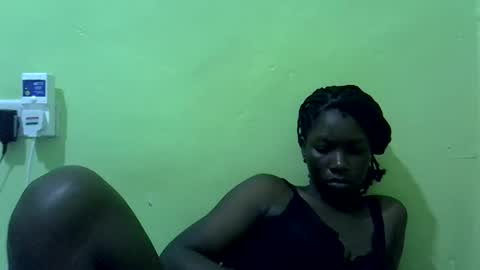 Snapshot of sweet_cherie1 chatting on 05.20.26 sweet_cherie1 online show from 05.20.26