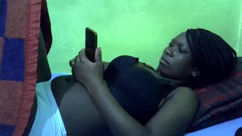 Snapshot of sweet_cherie1 chatting on 05.21.26 sweet_cherie1 online show from 05.21.26