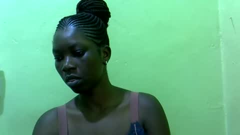 Snapshot of sweet_cherie1 chatting on 05.31.26 sweet_cherie1 online show from 05.31.26