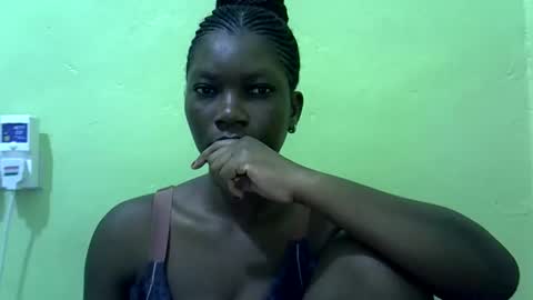 Snapshot of sweet_cherie1 chatting on 06.08.26 sweet_cherie1 online show from 06.08.26