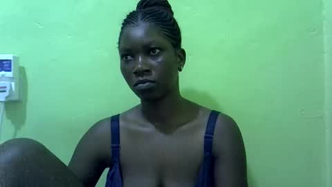 Snapshot of sweet_cherie1 chatting on 06.11.26 sweet_cherie1 online show from 06.11.26
