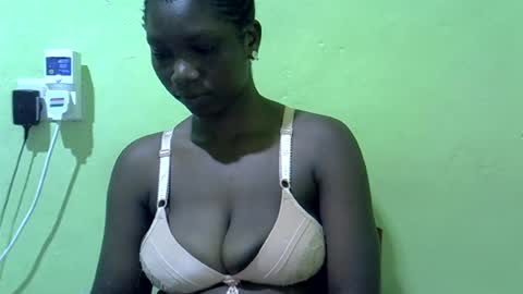 Snapshot of sweet_cherie1 chatting on 06.19.26 sweet_cherie1 online show from 06.19.26