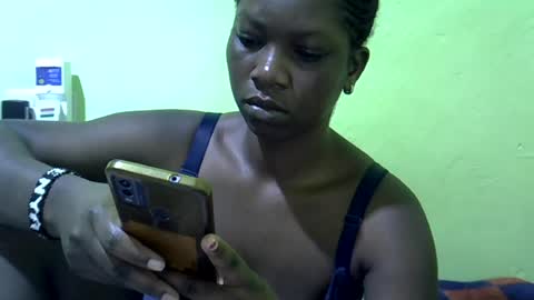 Snapshot of sweet_cherie1 chatting on 06.24.26 sweet_cherie1 online show from 06.24.26