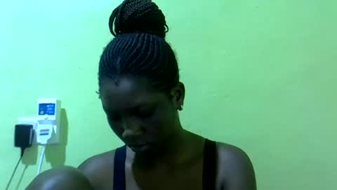 Snapshot of sweet_cherie1 chatting on 06.25.26 sweet_cherie1 online show from 06.25.26