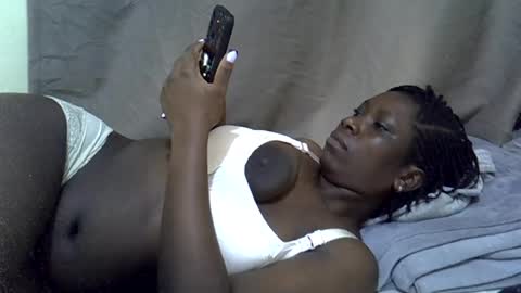 Snapshot of sweet_cherie1 chatting on 07.25.26 sweet_cherie1 online show from 07.25.26