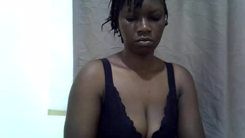 Snapshot of sweet_cherie1 chatting on 07.26.26 sweet_cherie1 online show from 07.26.26