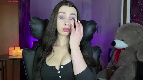 Snapshot of sweet_cherry_n chatting on 05.18.26 Sweet Cherry online show from 05.18.26
