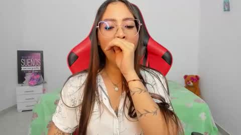 Snapshot of sweet_coral_ chatting on 02.04.26 sweet_coral_ online show from 02.04.26