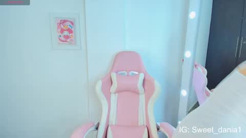 sweet_dania_ online show from 03.12.25