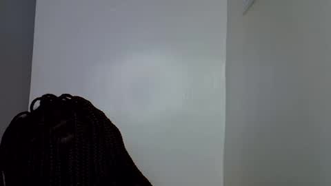 Snapshot of sweet_diva19 chatting on 12.19.25 sweet_diva19 online show from 12.19.25