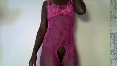 sweet_diva19 online show from 05.20.26
