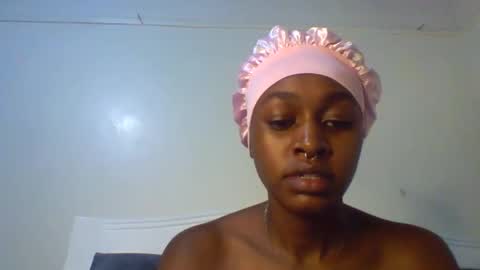 Snapshot of sweet_ebony00 chatting on 02.14.26 sweet_ebony00 online show from 02.14.26