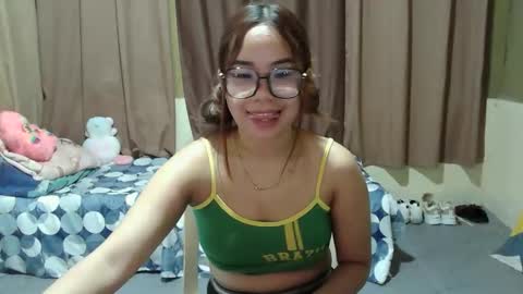 Snapshot of sweet_echa chatting on 12.23.25 Echa online show from 12.23.25