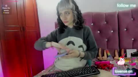  emmili  online show from 10.28.25
