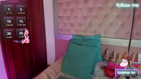  emmili  online show from 04.27.26