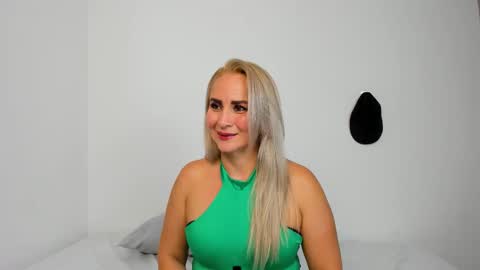 sweet_flower_yb online show from 03.19.26