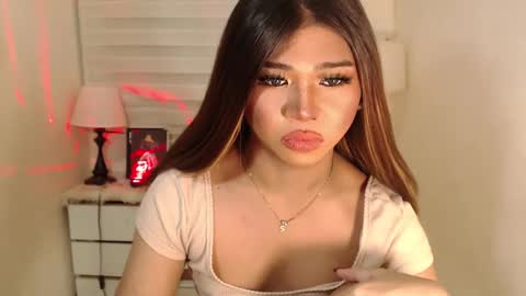 Snapshot of sweet_hoelly chatting on 01.31.25 Slutty Shannel online show from 01.31.25